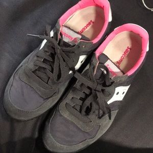 Saucing grey and pink casual tennis shoe size 9